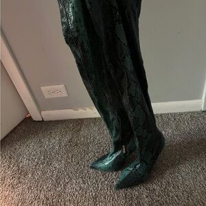 Reptile green heels